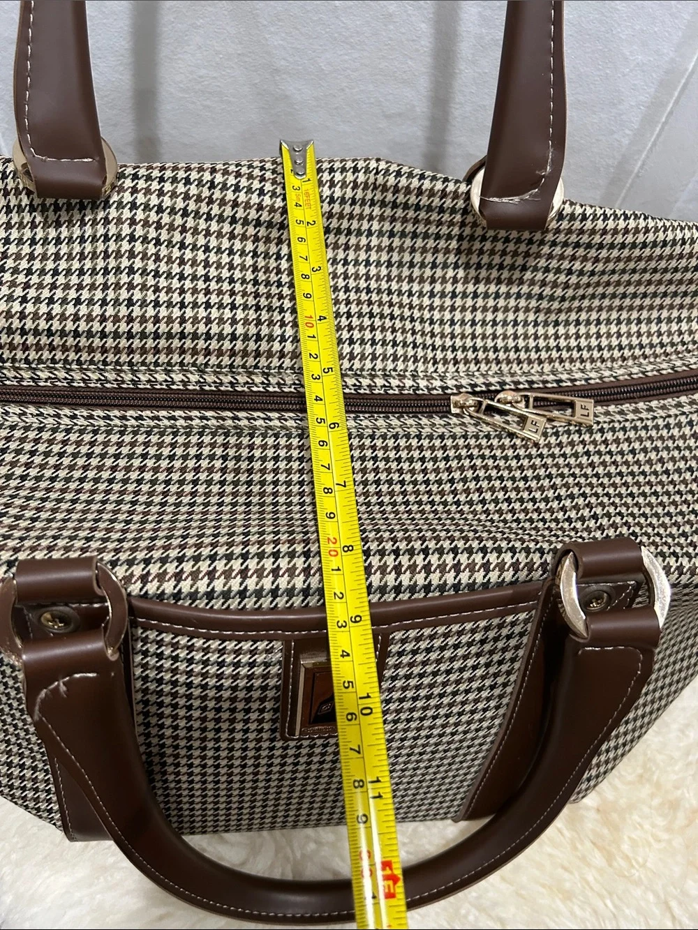 LONDON FOG Cambridge Weekender Bag 22”